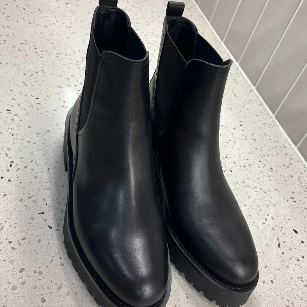 Sam Edelman NWOT Josha Black Leather Chelsea Booties 7.5 M - Picture 9 of 11